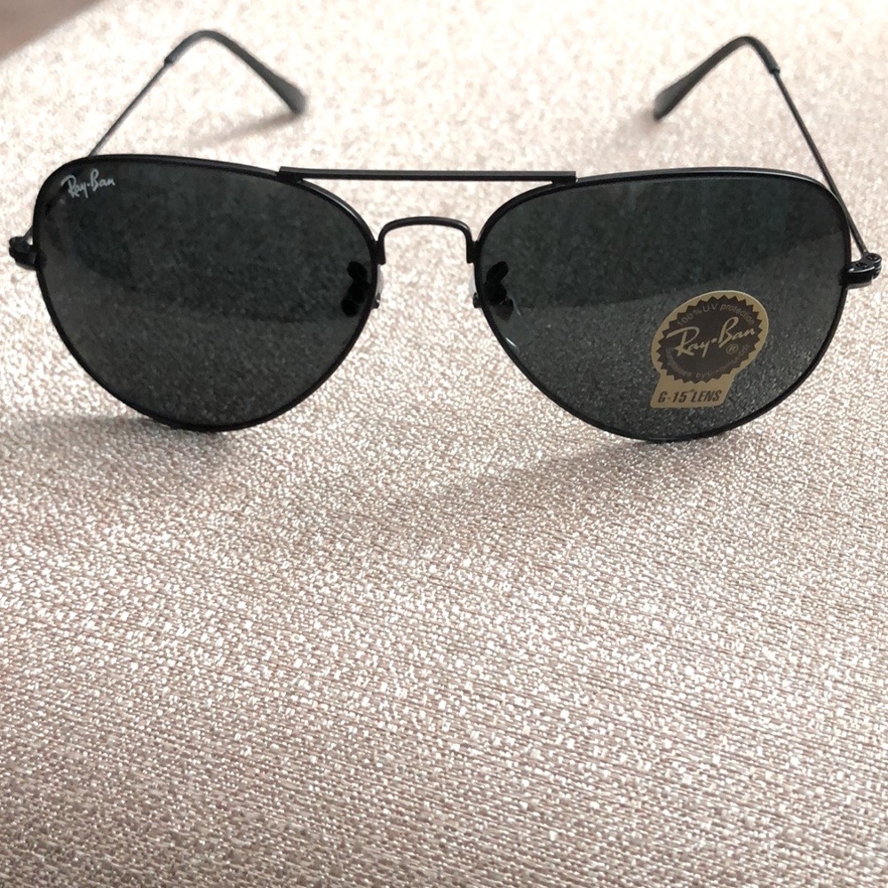 Ray-Ban Black Aviator Sunglasses